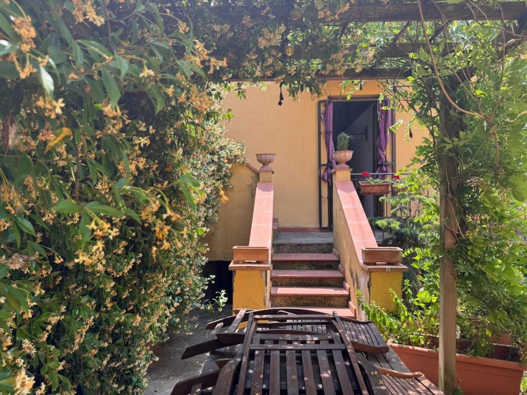 Rustico / casale a Prato in Via di Carteano - Foto 3