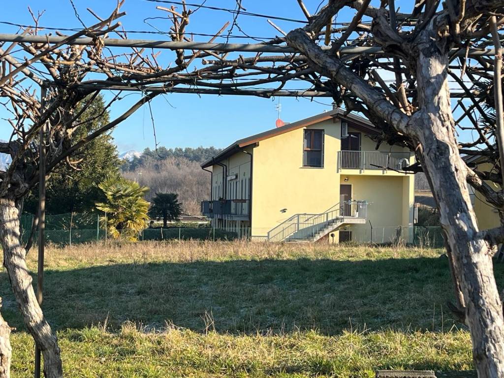 Terreno a Bulciago in Via Santo Stefano, 19 - Foto 2