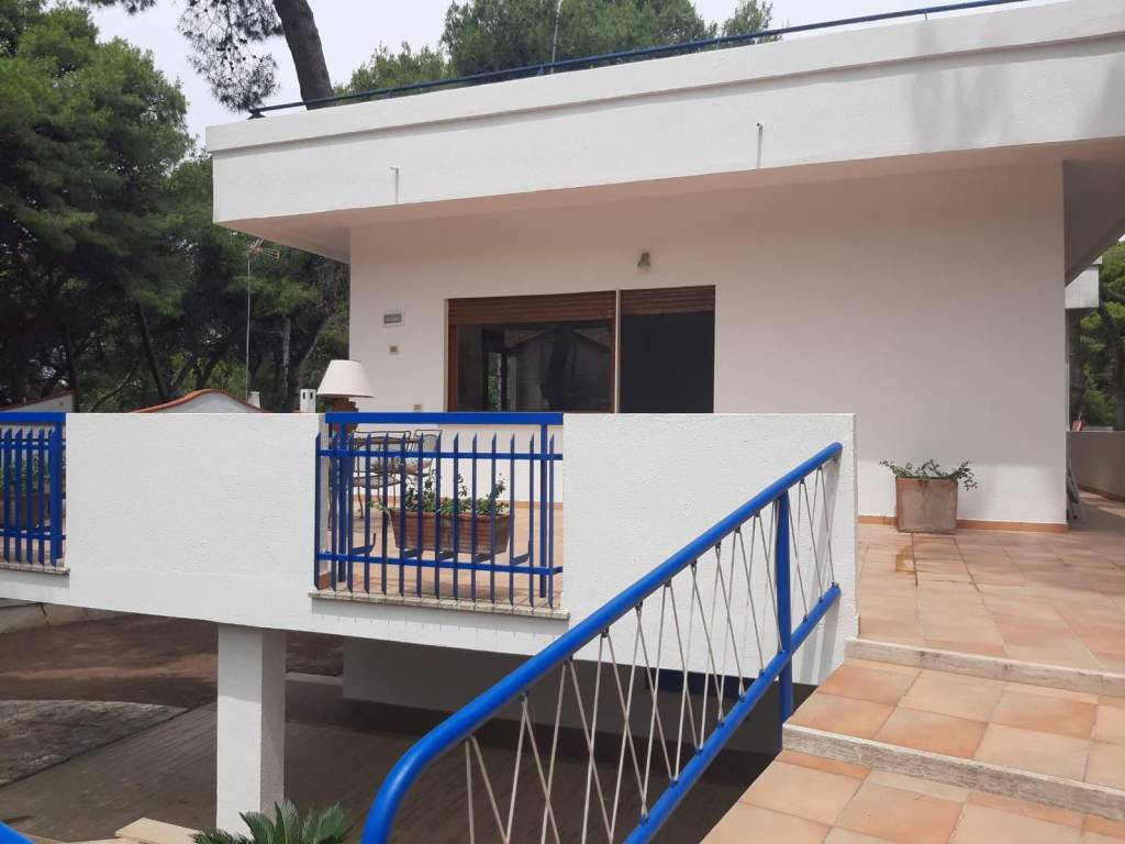 Villa a Pulsano in Viale degli Oleandri, 3 - Foto 2