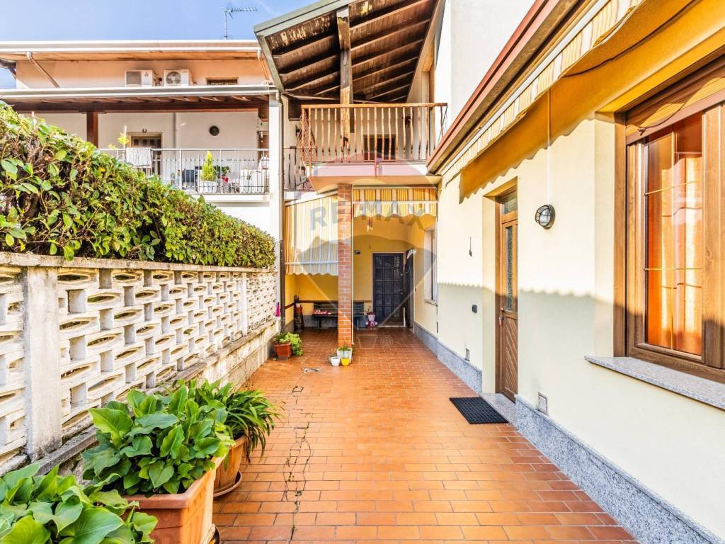Casa indipendente a Fagnano olona in VIA VENEGONI, 70 - Foto 5