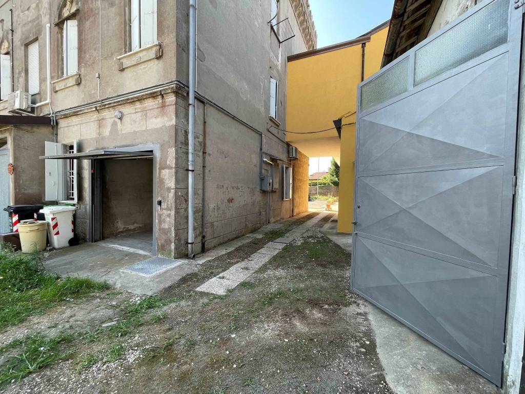 Immobile a Porto viro in Piazza Giacomo Matteotti, 4 - Foto 2