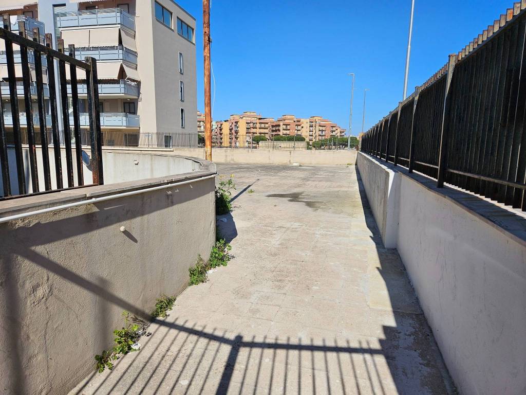 Box / garage a Trani in Viale Europa - Foto 2