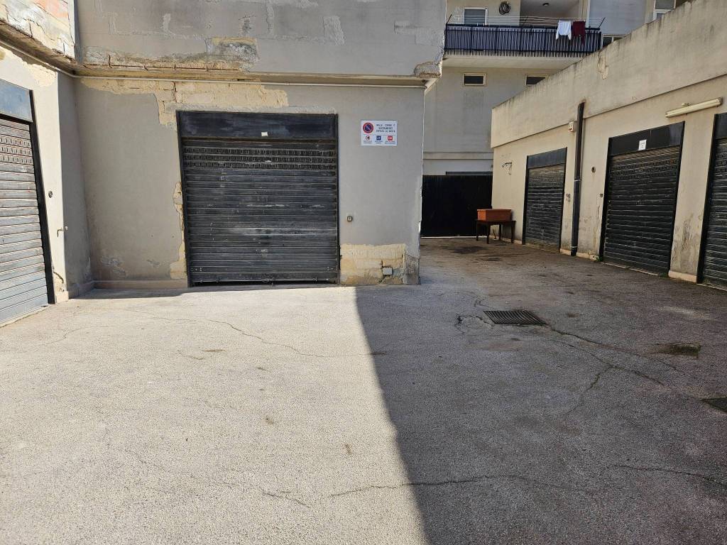 Box / garage a Trani in Viale Europa - Foto 5