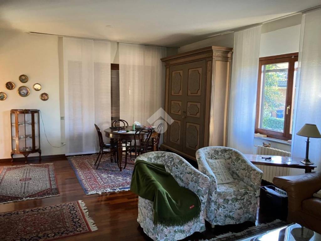Villa a Vizzolo predabissi in Via Aldo Moro, 3 - Foto 5