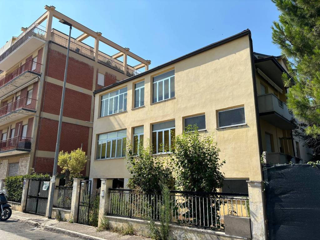 Casa indipendente a Civitanova marche in via cernaia, 42 - Foto 2