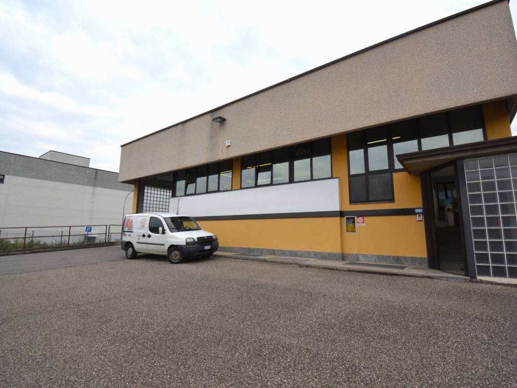 Immobile a Azzate in Via 2 Giugno - Foto 4