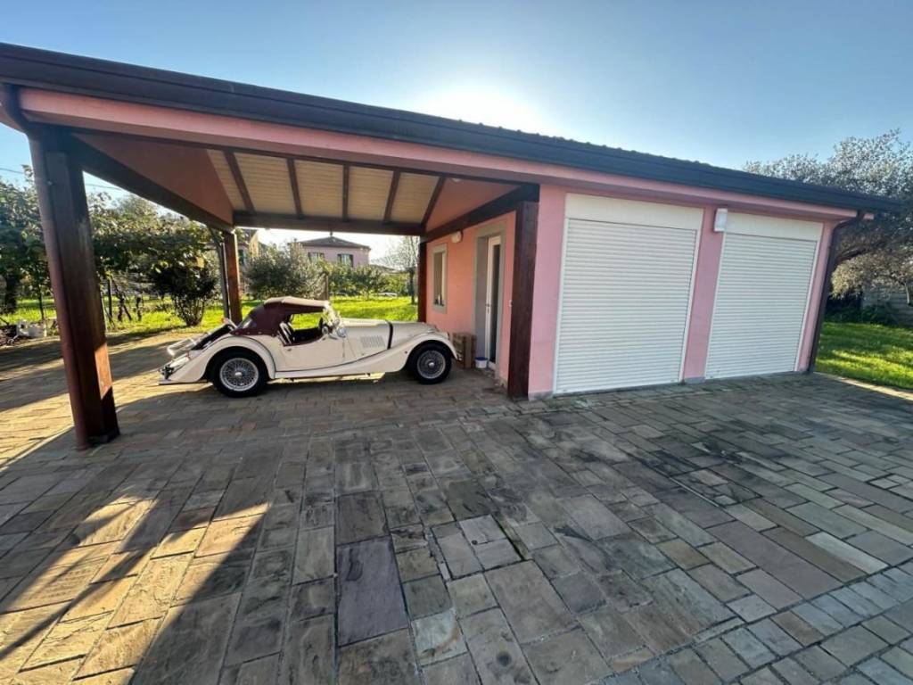 Villa a Castelnuovo magra in Strada Provinciale di Castelnuovo Magra - Foto 5