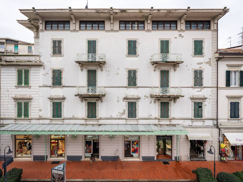 Palazzo / stabile a Montecatini-terme in Corso Giacomo Matteotti, 68 - Foto 3