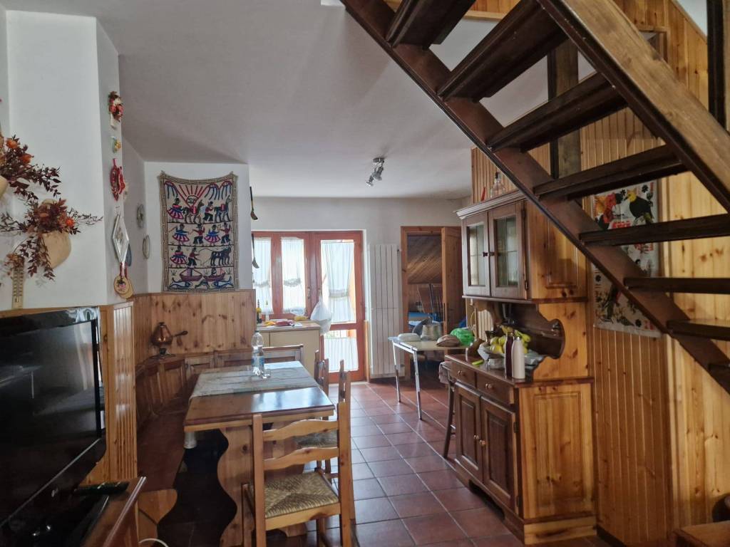 Appartamento a Rocca di mezzo in Strada San Leucio - Foto 3