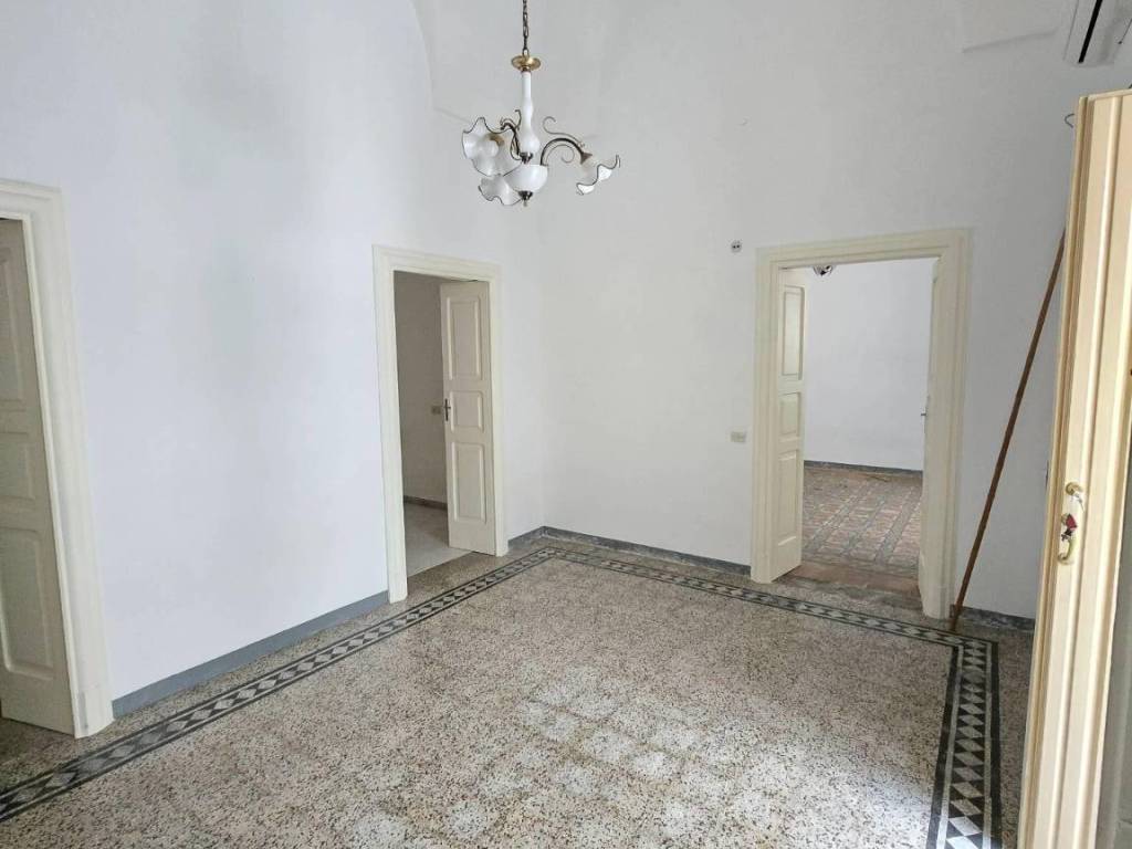 Casa indipendente a Ostuni in Piazza della Libertà, 66 - Foto 3