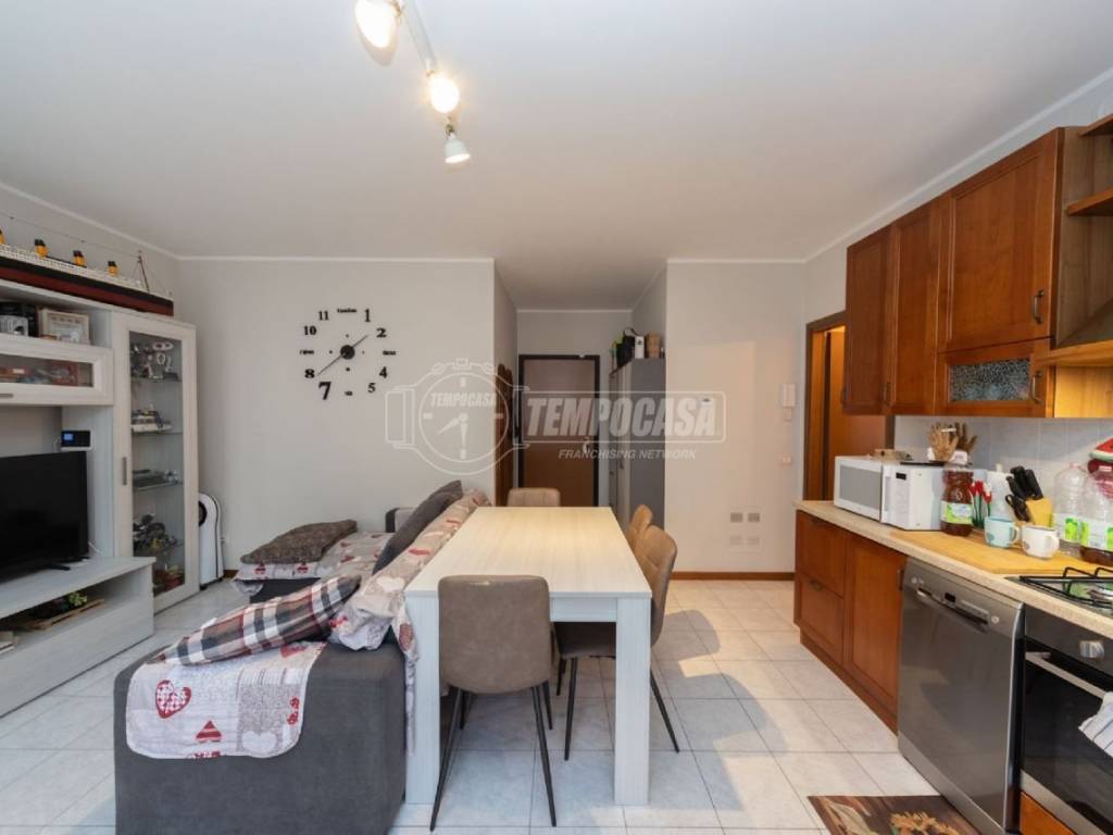 Appartamento a Cassago brianza in Via Giuseppe di Vittorio 26 - Foto 5