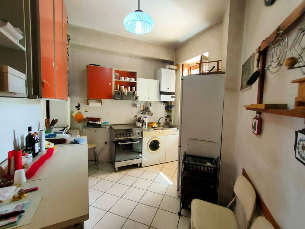 Appartamento a Benevento in Via Remigio del Grosso - Foto 3