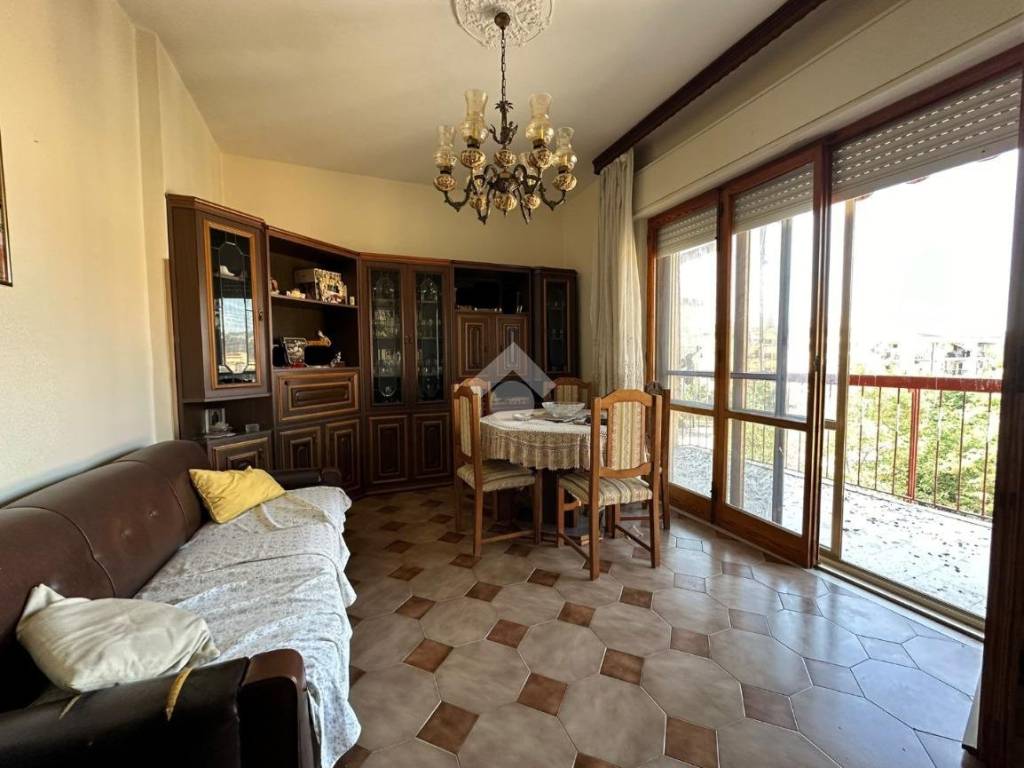 Appartamento a Crotone in Via Leonardo Sciascia, 16 - Foto 2