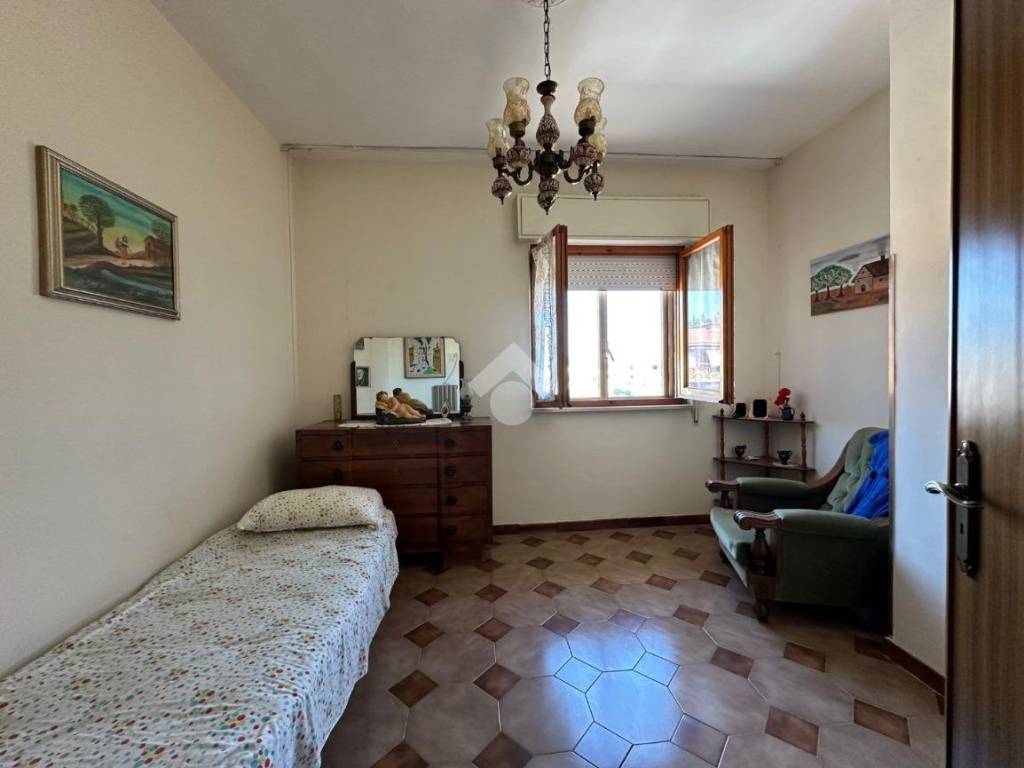 Appartamento a Crotone in Via Leonardo Sciascia, 16 - Foto 5