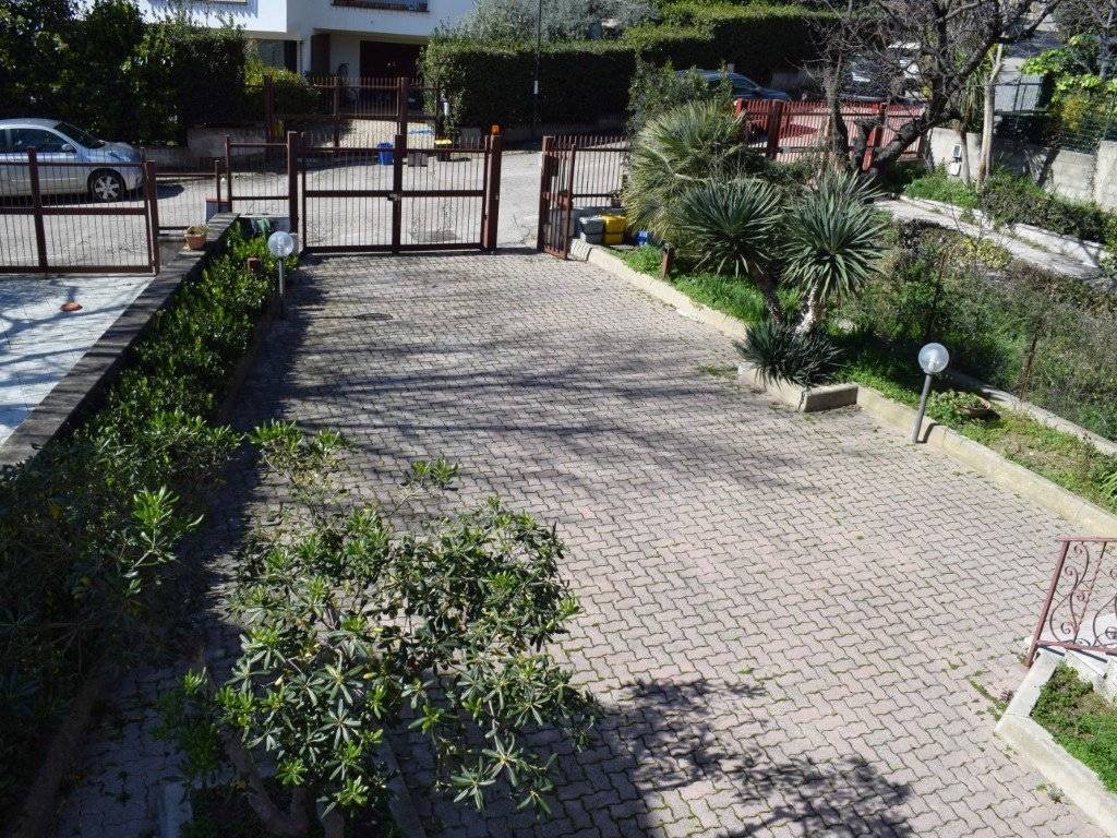 Villa a Pescara in Via Monte dei Fiori - Foto 2