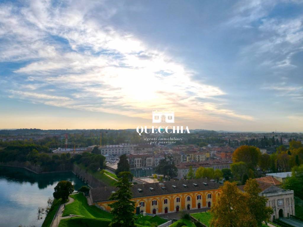 Appartamento a Peschiera del garda in Piazza Ferdinando di Savoia - Foto 4