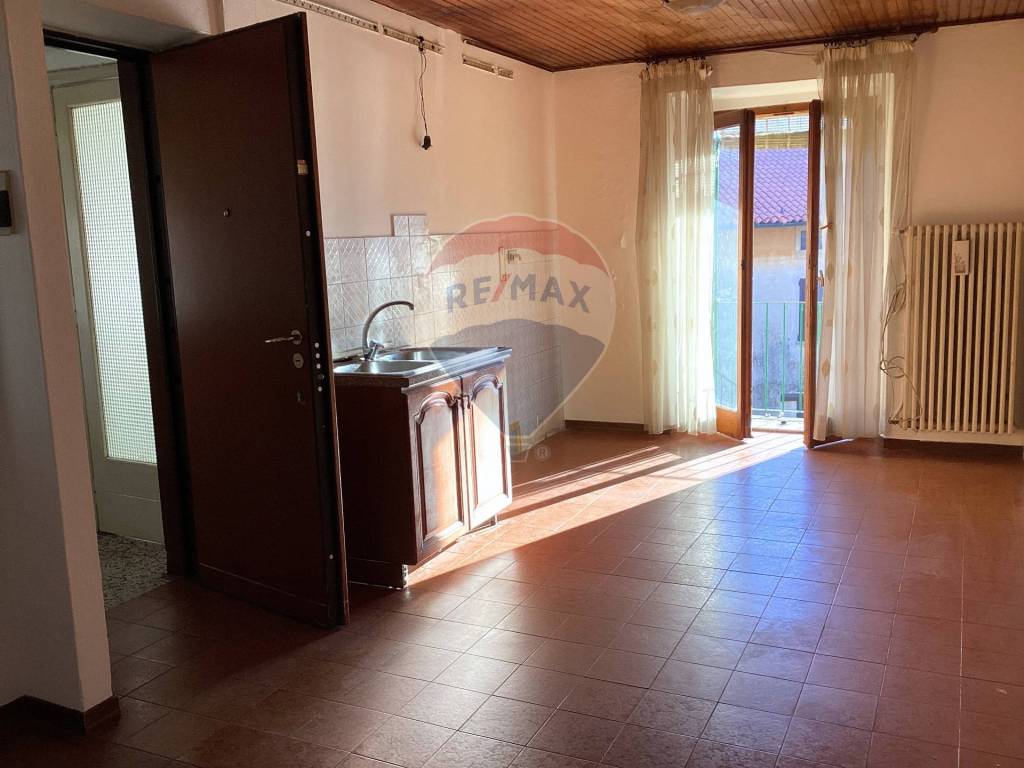 Appartamento a Viggiù in Piazza Libertà, 1 - Foto 3