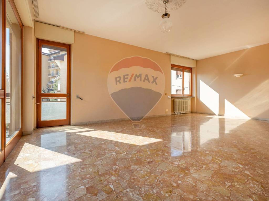 Casa indipendente a Cardano al campo in via Gramsci, 49 - Foto 3