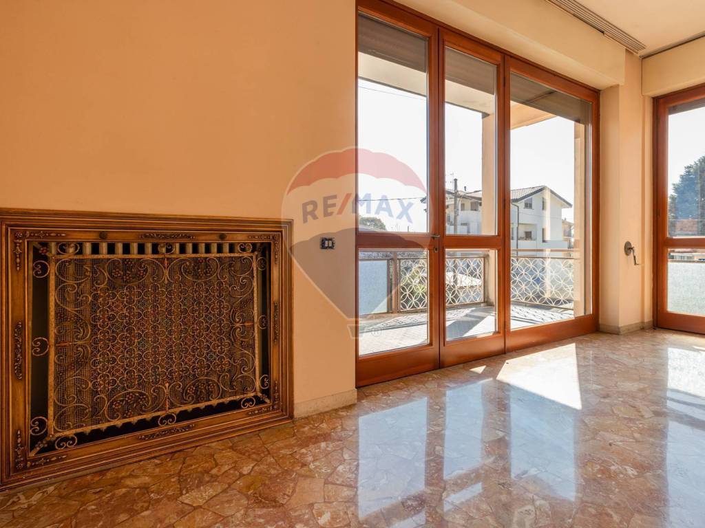 Casa indipendente a Cardano al campo in via Gramsci, 49 - Foto 5