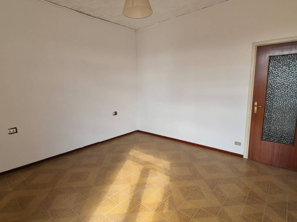Appartamento a Viggiù in Viale Varese, 88 - Foto 4