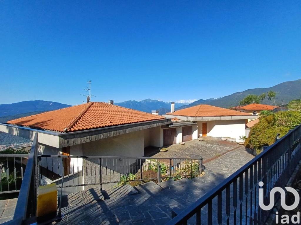 Villa a Bee in Via Battaglione Alpini Intra, 13 - Foto 2