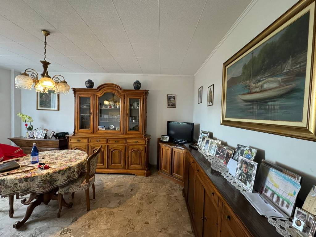 Appartamento a Castelletto sopra ticino in Via Monte Rosa, 11 - Foto 2