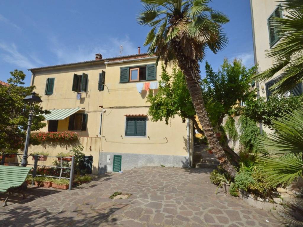Appartamento a Marciana marina in Via del Calvario - Foto 2