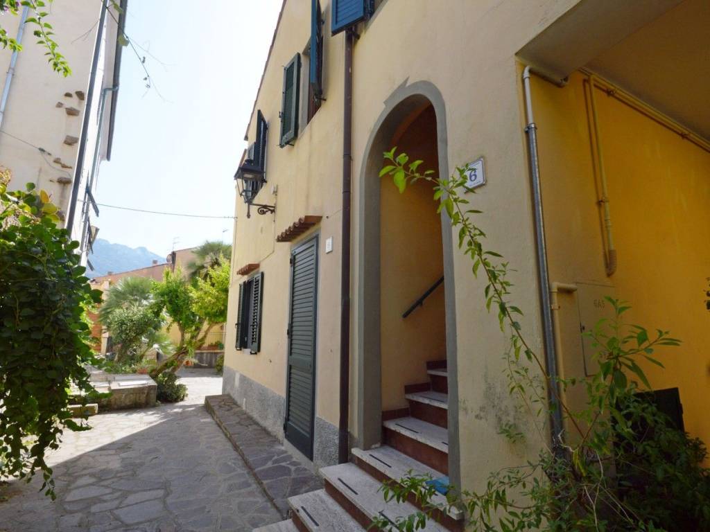 Appartamento a Marciana marina in Via del Calvario - Foto 3