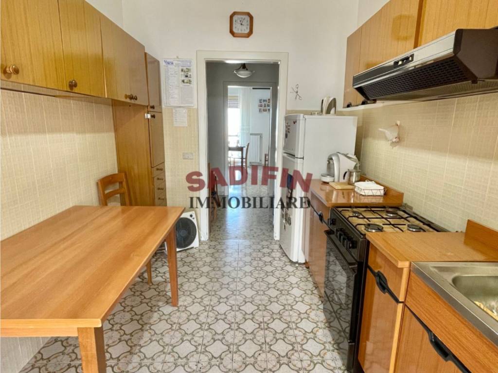 Appartamento a Modugno in Via Ala, 40 - Foto 1