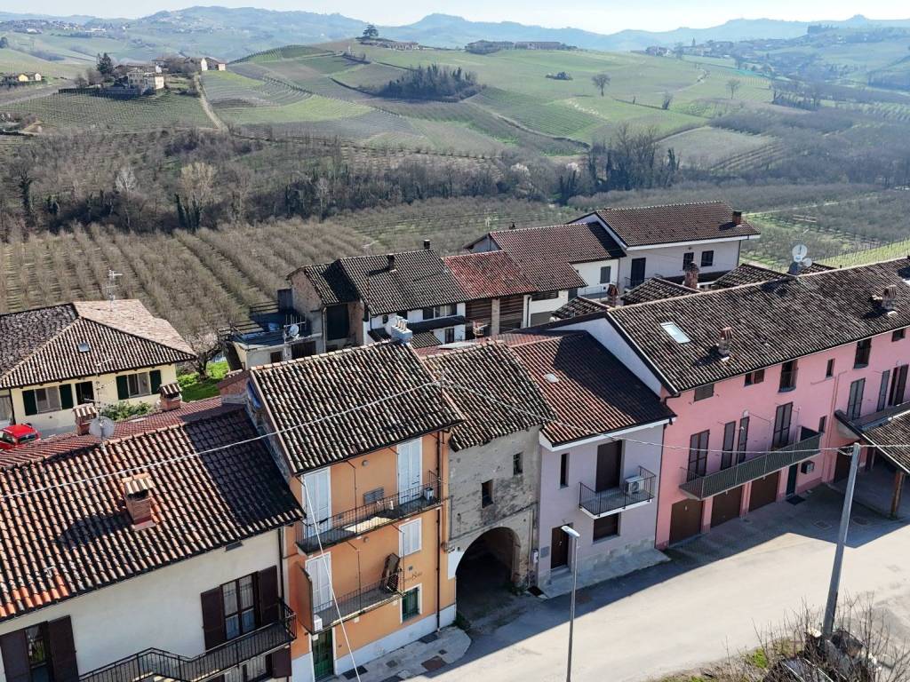Casa indipendente a La morra in Via Serra, 66 - Foto 4
