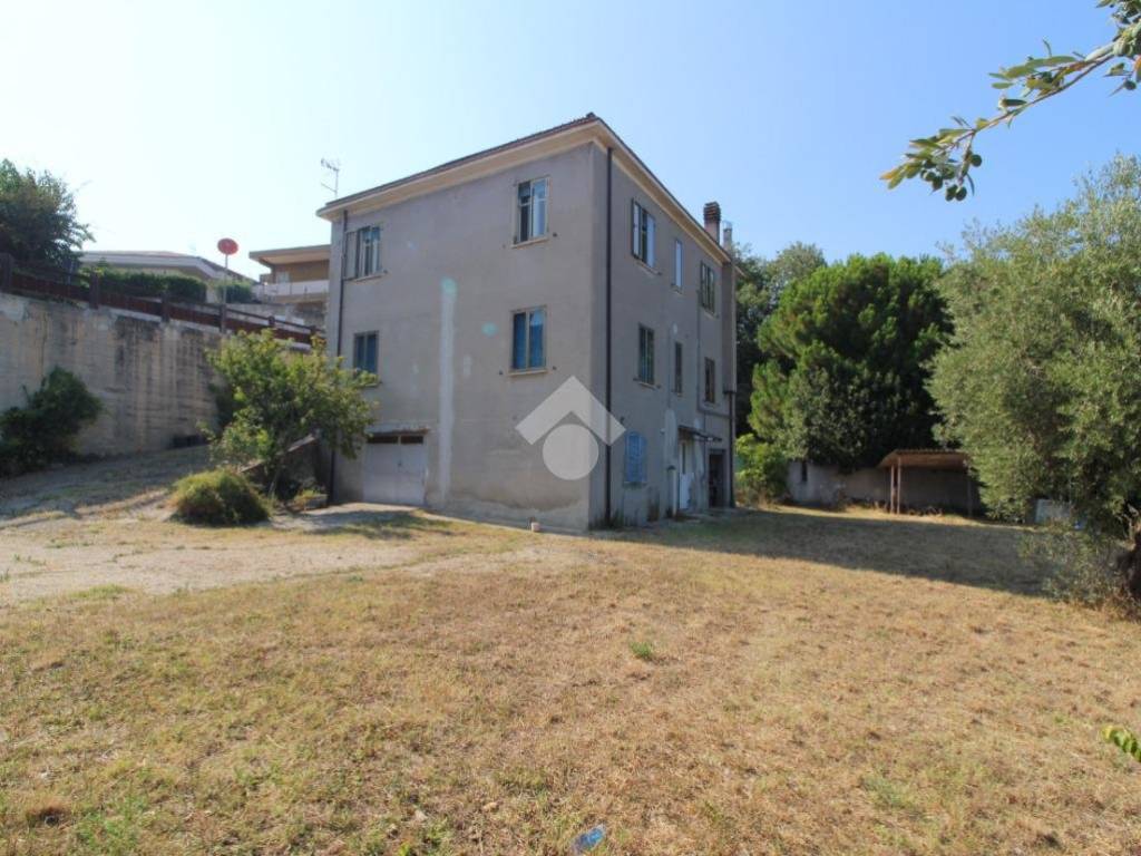 Villa a Pescara in Str. del Palazzo, 79 - Foto 2