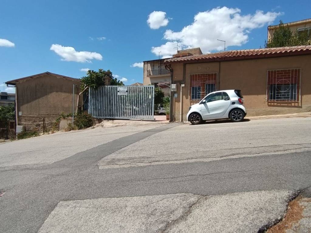 Villa a Caltanissetta in Via Enrico Berlinguer, 2 - Foto 4