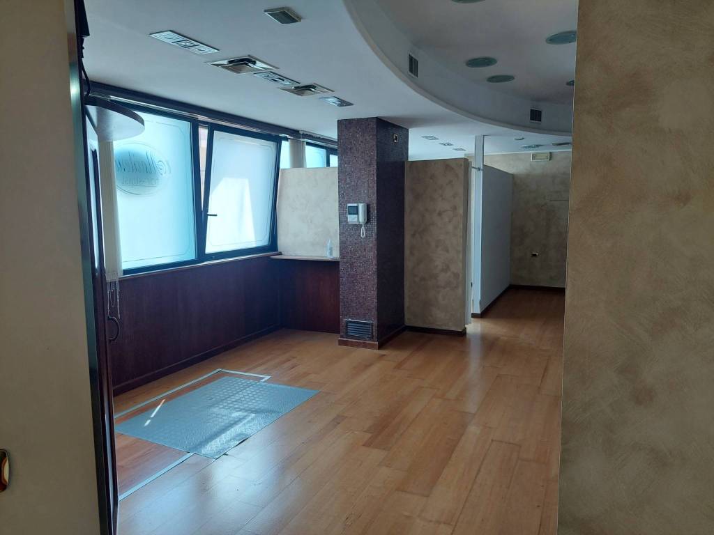 Immobile a Trani in Corso Alessandro Manzoni, 48 - Foto 3