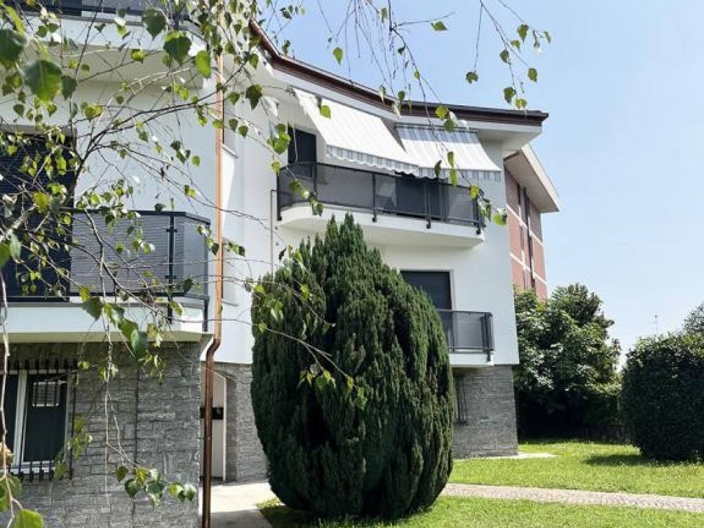 Appartamento a Castelletto sopra ticino in via Palermo - Foto 4