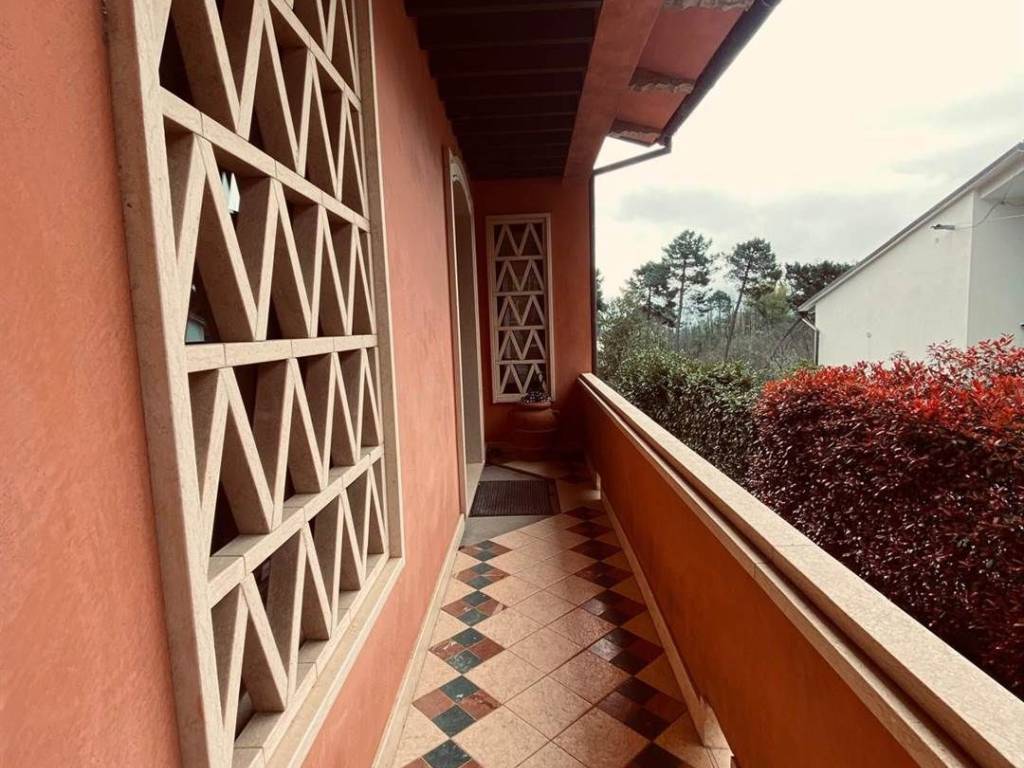 Villa a Vaiano in Via Emilio Bertini - Foto 4