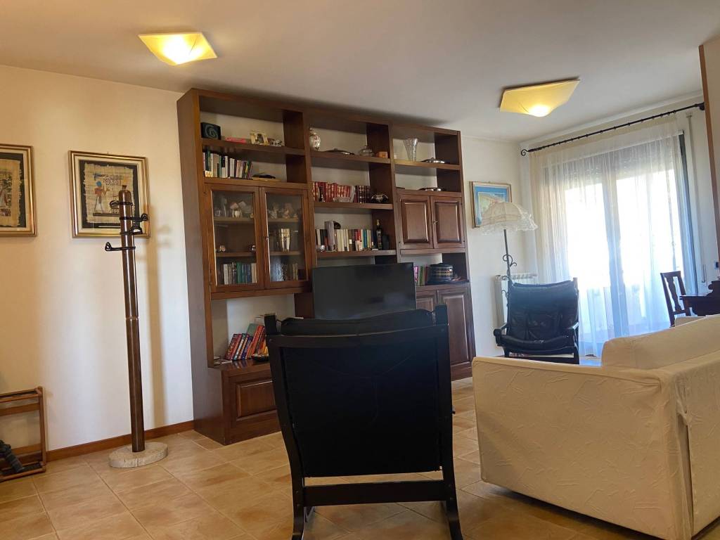 Appartamento a Gualdo tadino in Viale Bosco Don - Foto 3