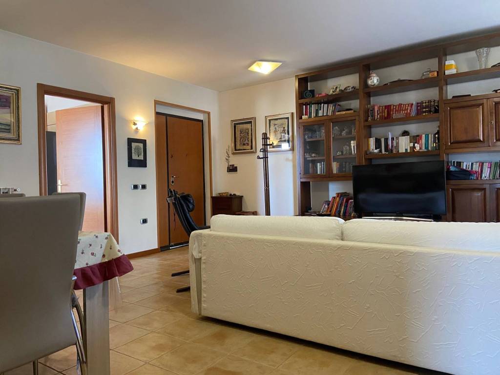 Appartamento a Gualdo tadino in Viale Bosco Don - Foto 4