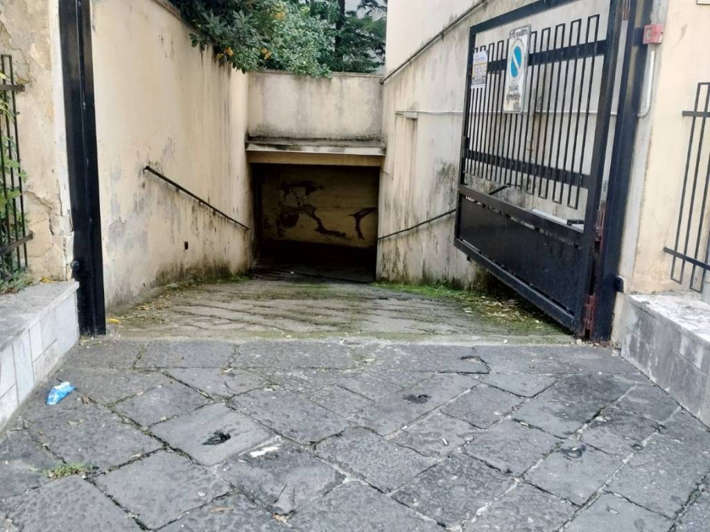 Box / garage a Caserta in Via Aristide Giovanni Barducci - Foto 2
