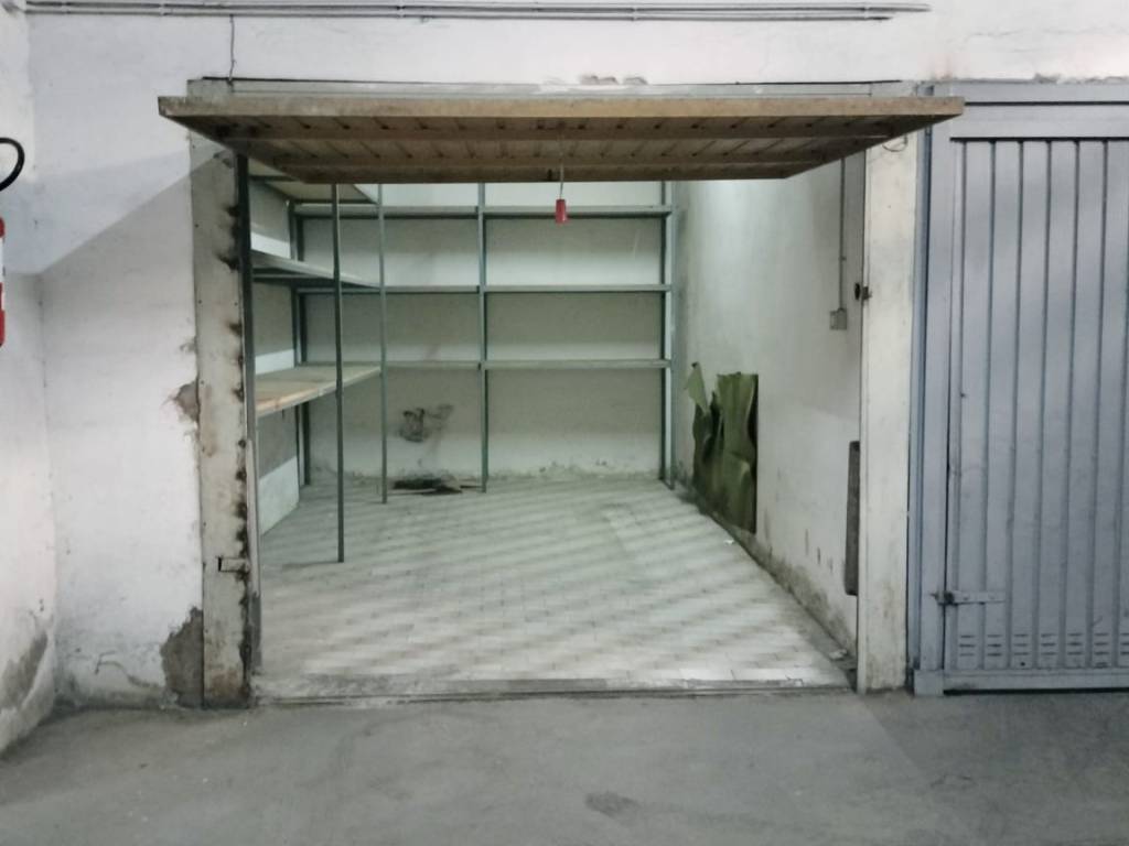 Box / garage a Caserta in Via Aristide Giovanni Barducci - Foto 4