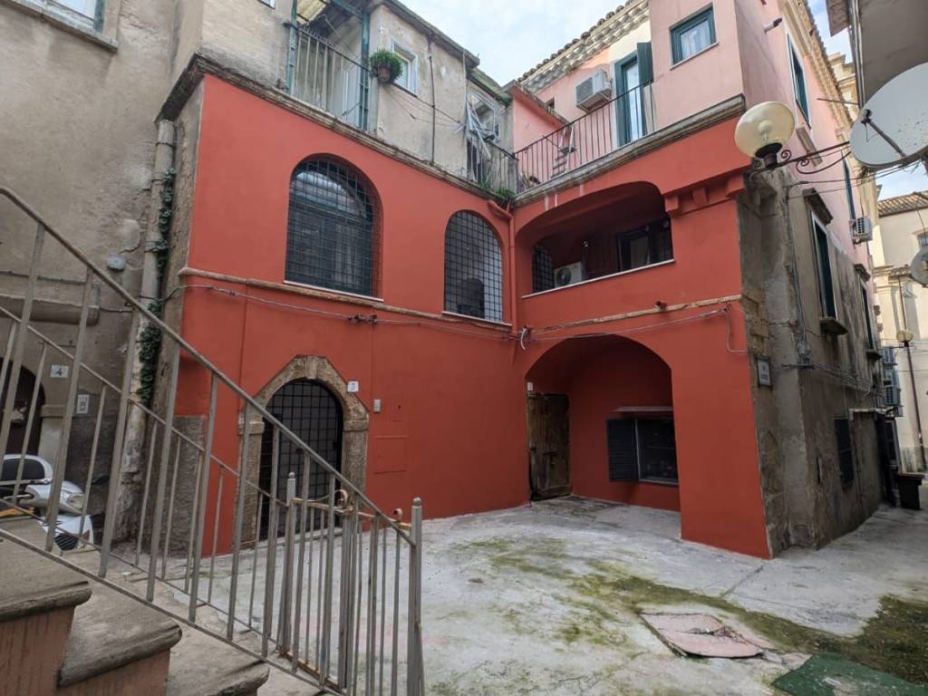 Appartamento a Crotone in Vico Alcmeone S.N.C. - Foto 2