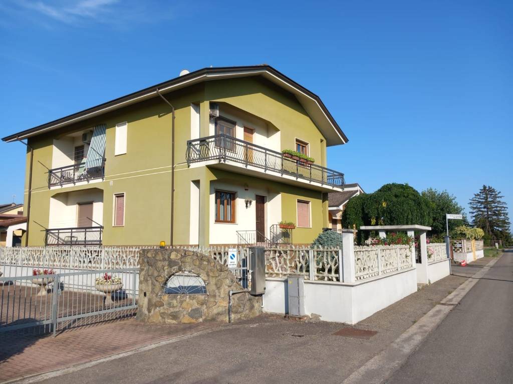 Villa a Alessandria in Via Vecchia Alessandria, 41 - Foto 2