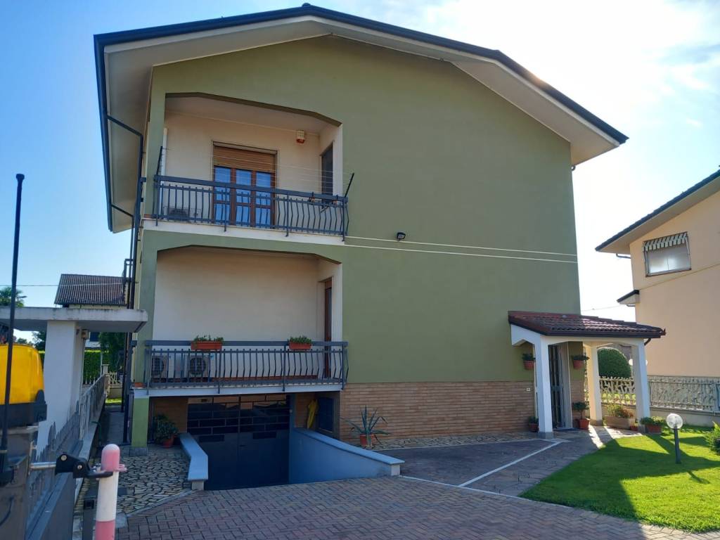 Villa a Alessandria in Via Vecchia Alessandria, 41 - Foto 5