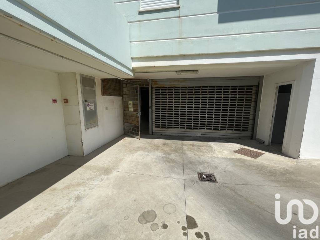 Box / garage a Civitanova marche in Via Cristoforo Colombo, 586 - Foto 4