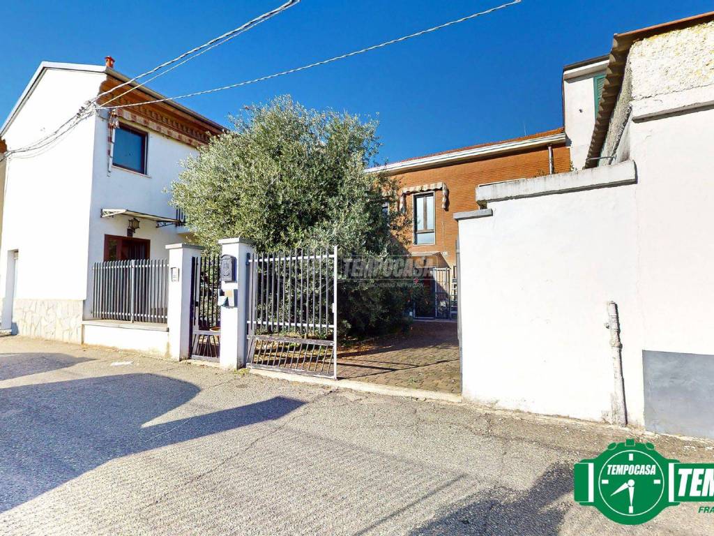 Casa indipendente a Alessandria in Via Cristoforo Colombo, 40 - Foto 2