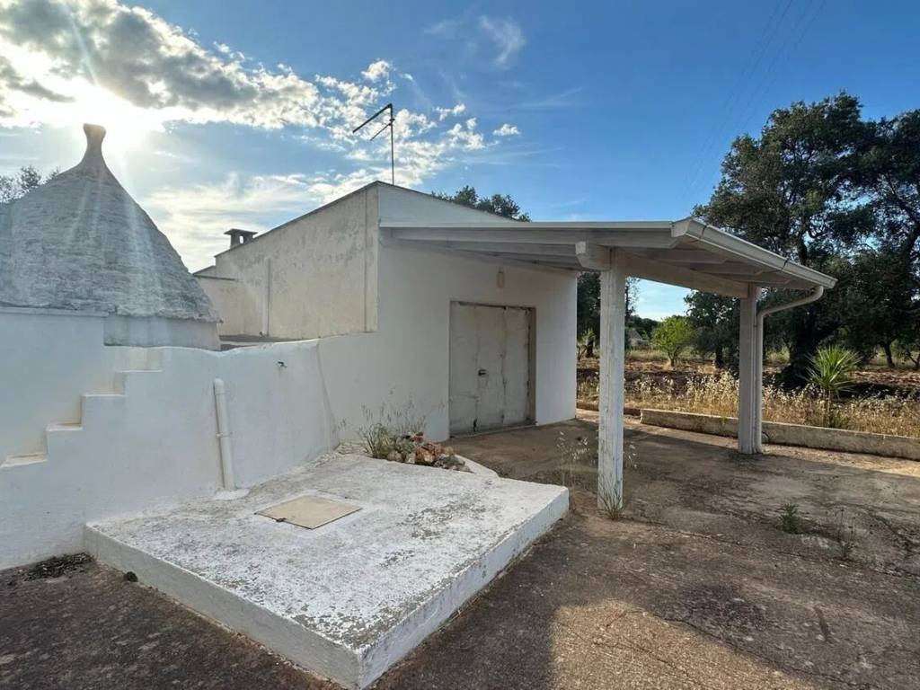 Rustico / casale a Ceglie messapica in Contrada Madonna Piccola S.N.C. - Foto 2