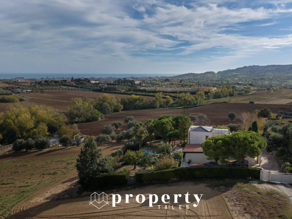 Villa a Colonnella in Contrada Riomoro - Foto 3