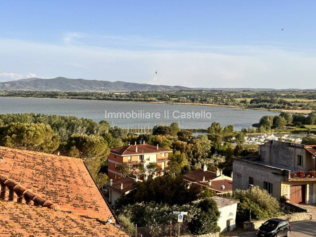 Appartamento a Castiglione del lago in Piazza Dante Alighieri - Foto 3