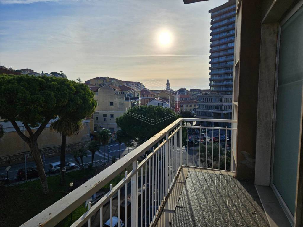 Immobile a Imperia in Piazza Unità Nazionale - Foto 2