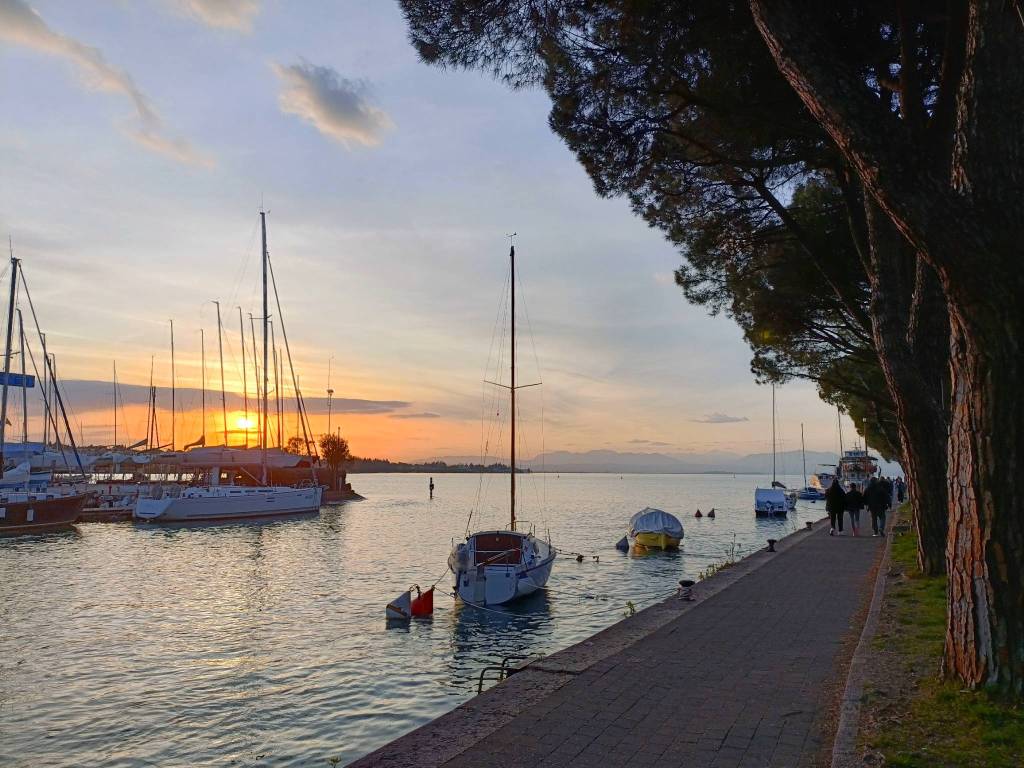 Villa a Peschiera del garda in Via Venezia, 14 - Foto 4