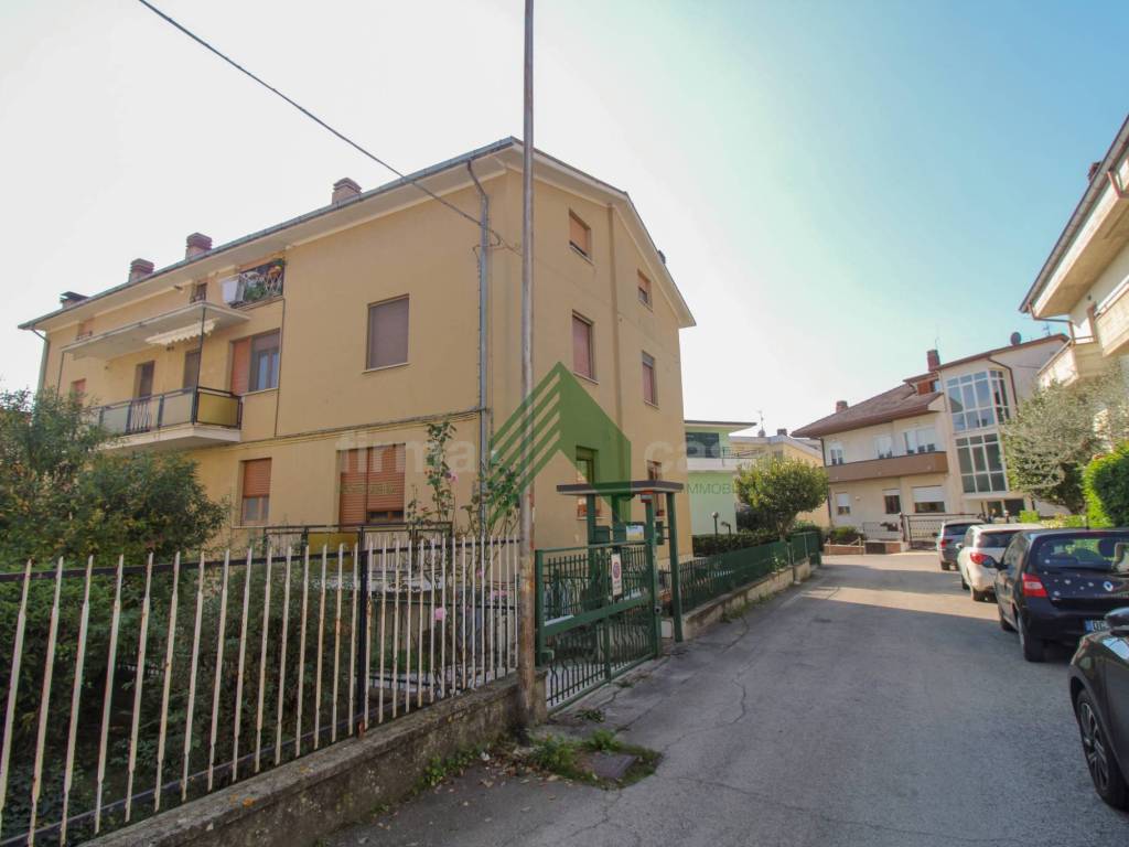 Appartamento a Teramo in Via Antonino Ciaccio, 14 - Foto 2